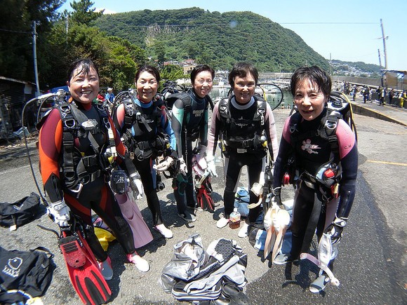 これから富戸の海へ