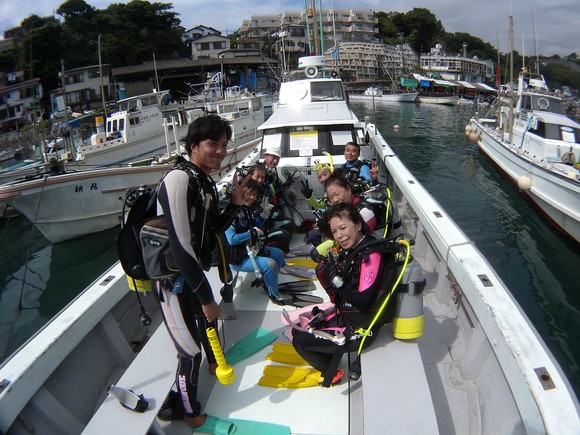 これから岩の海中へ