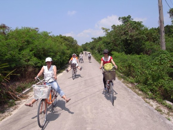 自転車に乗って観光♪