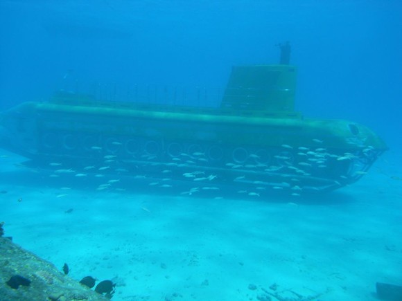 まさかの潜水艦