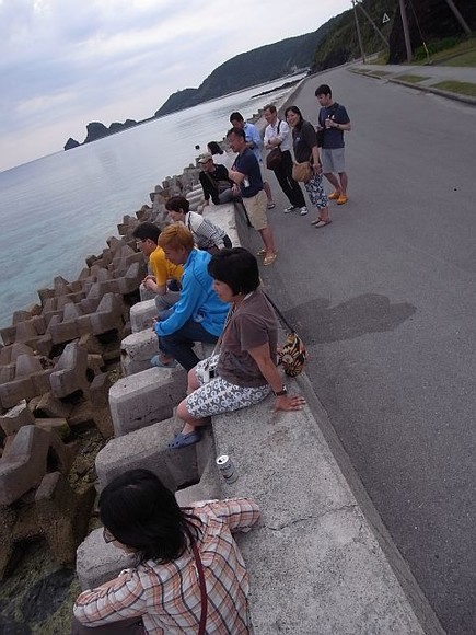 防波堤でのんびり