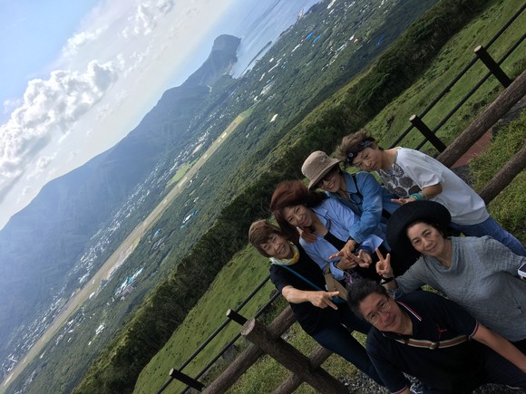 陸もダイナミックな八丈島