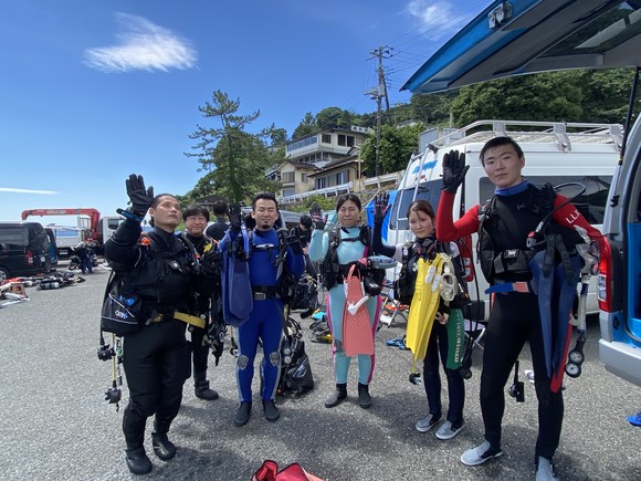 浮上のポーズなたくまチーム